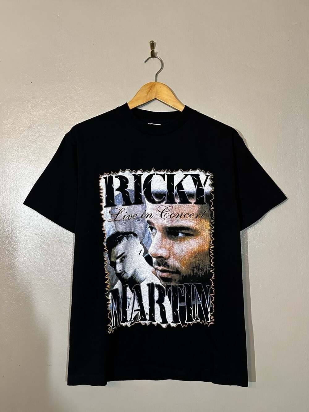 Vintage Ricky Martin 2006 Live In Concert Tour Black T-shirt size XL Rap Style T